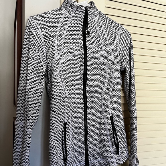 Lululemon define jacket black & white dot design excellent condition size 6 - Picture 1 of 8